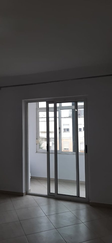 Tirane, shitet apartament 2+1+A Kati 5, 75 m² 115.000 Euro (MYSLYM SHYRI)