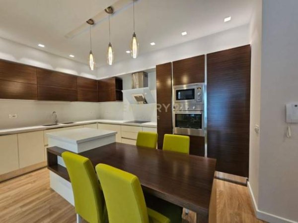 Tirane, jepet me qera apartament 2+1+BLK Kati 2, 108 m² 1.200 Euro (Kopshti Botanik)