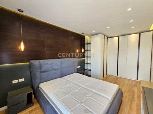 Tirane, jepet me qera apartament 2+1+BLK Kati 2, 108 m² 1.200 Euro (Kopshti Botanik)