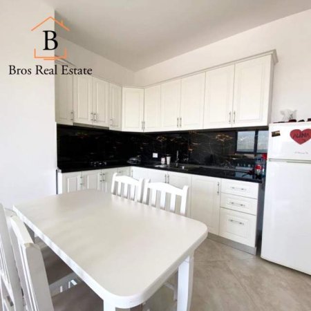 Tirane, jepet me qera apartament Kati 11, 450 Euro (FARMACIA 10,KOMPLEKSI ARLIS)