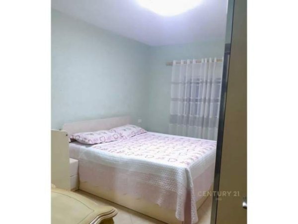 Tirane, jepet me qera apartament Kati 5, 71 m² 400 Euro (Prane Restorant Durrsit Tirana, Albania)