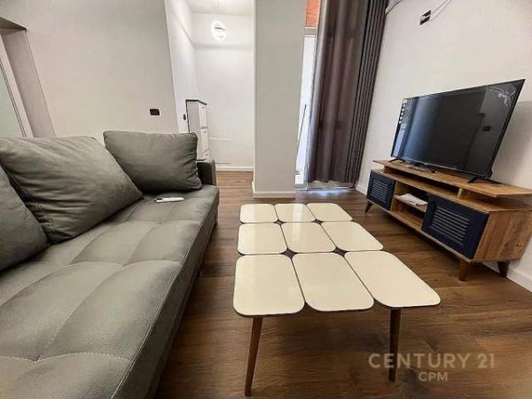 Tirane, jepet me qera apartament 1+1+BLK Kati 7, 62 m² 500 Euro (Perballe Kompleksit Delijorgji, Rruga e Kavajës)