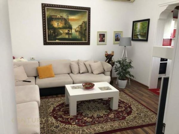 Tirane, jepet me qera apartament 2+1 Kati 1, 100 m² 500 Euro (Sauk i ri)