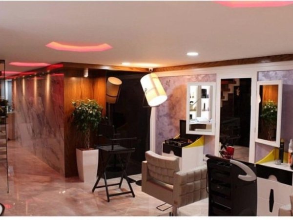Tirane, shitet ambjent biznesi Kati 1, 82 m² 330.000 € (Jordan Misja)