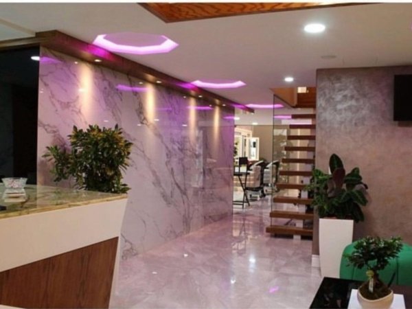 Tirane, shitet ambjent biznesi Kati 1, 82 m² 330.000 € (Jordan Misja)