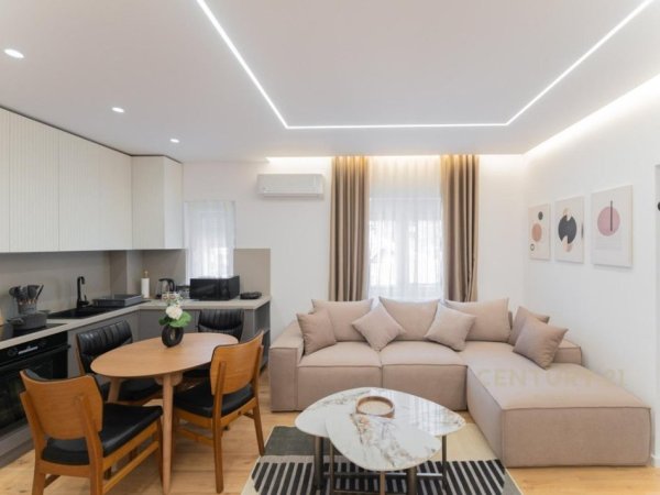 Tirane, jepet me qera apartament 1+1 Kati 3, 65 m² 600 € (Ambasada Amerikane)