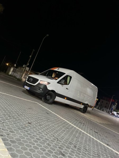 Tirane, - Transport mallrash mobiljesh zyrash  AAA Marjusi