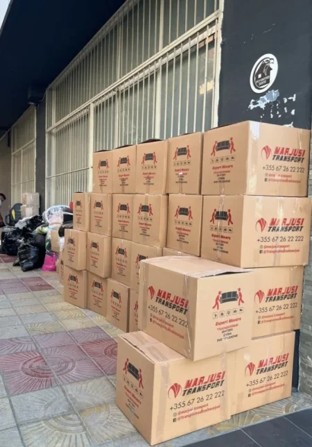 Tirane, - Transport mallrash mobiljesh zyrash  AAA Marjusi