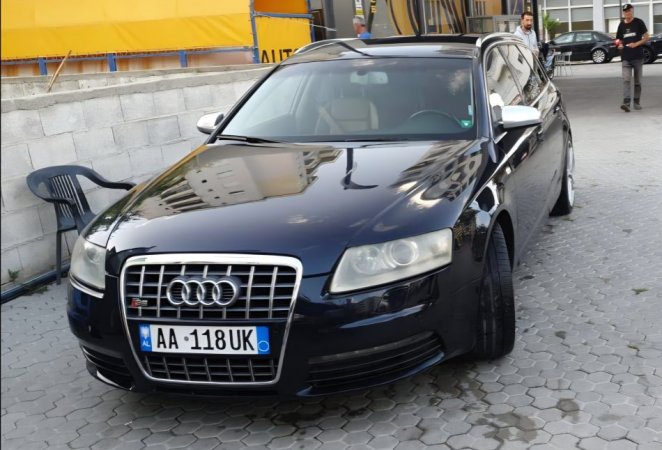 Tirane, shitet Audi A6 Quattro Nafte, blu e errët automatik Klima 176.000 km 3.000 €