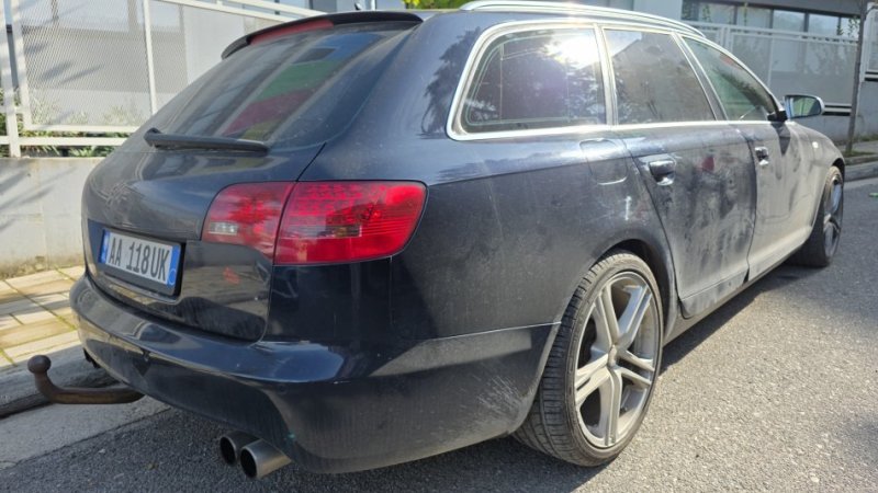 Tirane, shitet Audi A6 Quattro Nafte, blu e errët automatik Klima 176.000 km 3.000 €