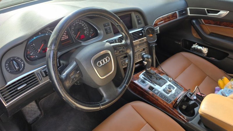 Tirane, shitet Audi A6 Quattro Nafte, blu e errët automatik Klima 176.000 km 3.000 €