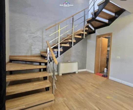 Tirane, jepet me qera Vile 3+1 , 240 m² 1.000 € (Rruga jordan Misja)