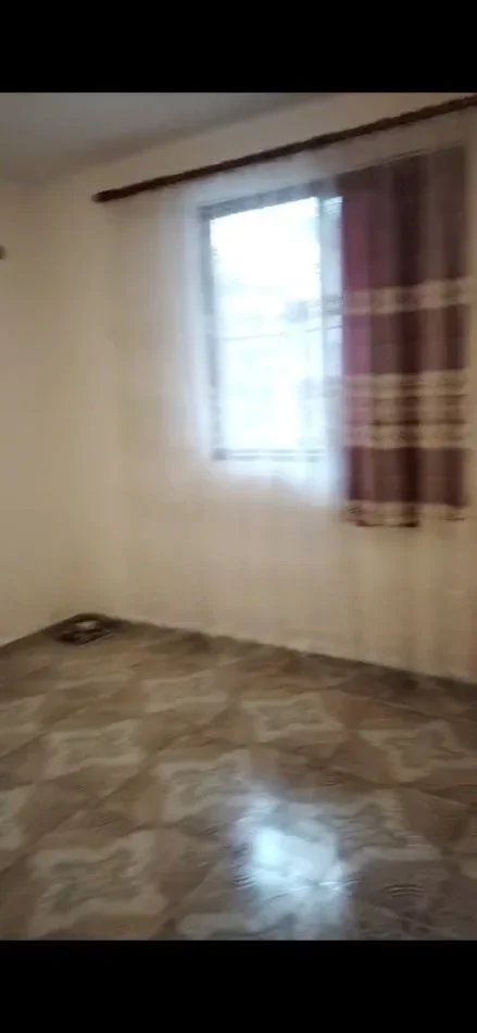 Tirane, jepet me qera Vile 1+1 Kati 1, 65 m² (Mbrapa Neptunit ,Don Bosko)