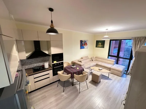 Tirane, jepet me qera apartament 1+1 Kati 6, 550 € 