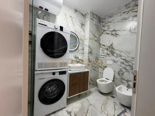 Tirane, jepet me qera apartament 2+1+Ballkon Kati 1, 94 m² 600 € (Rezidenca Kodra e Diellit 2)