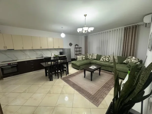 Tirane, jepet me qera apartament 2+1 Kati 1, 98 m² 600 € 