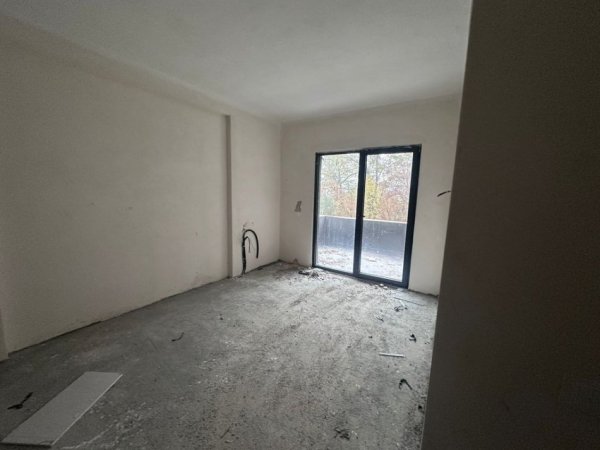 Tirane, shitet apartament 2+1 Kati 4, 130 m² 