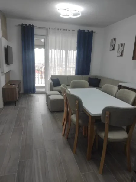Tirane, jap me qera apartament 2+1 , 450 € 