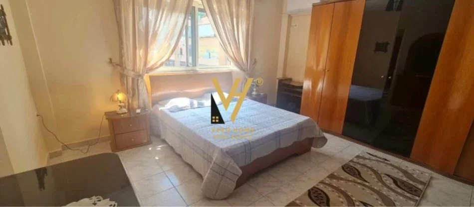 Tirane, jepet me qera apartament 3+1+Ballkon Kati 2, 100 m² 500 € (RRUGA DRITAN HOXHA)