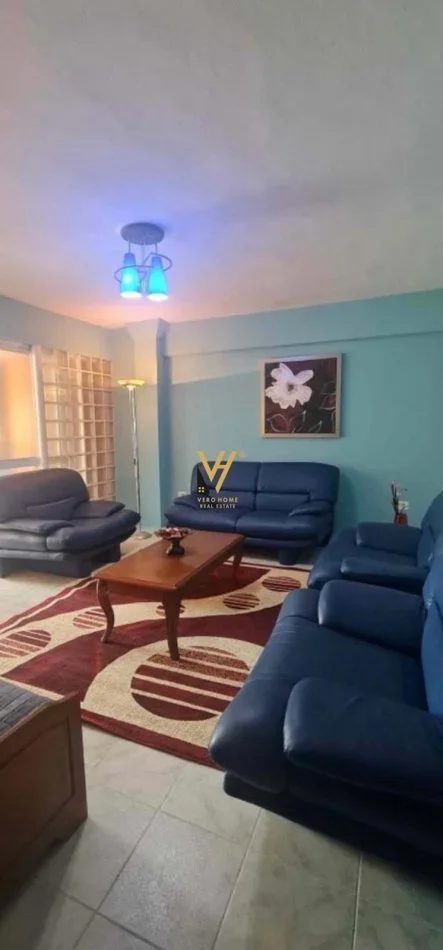 Tirane, jepet me qera apartament 3+1+Ballkon Kati 2, 100 m² 500 € (RRUGA DRITAN HOXHA)