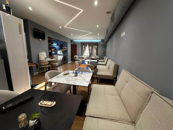 Tirane, shitet ambjent biznesi Kati 3, 105 m² 