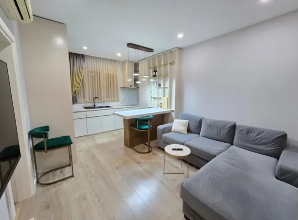 Tirane, jepet me qera apartament 2+1 Kati 3, 610 € 