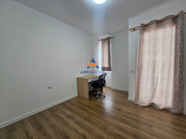 Tirane, jepet me qera apartament 3+1+Ballkon Kati 9, 103 m² 831 € 