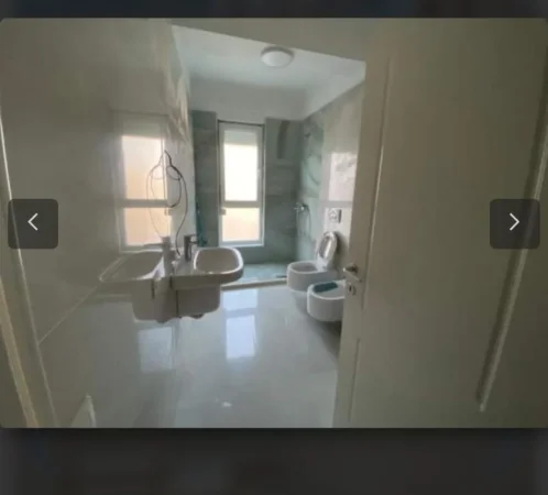 Tirane, jepet me qera apartament 3+1 Kati 5, 120 m² 650 € 