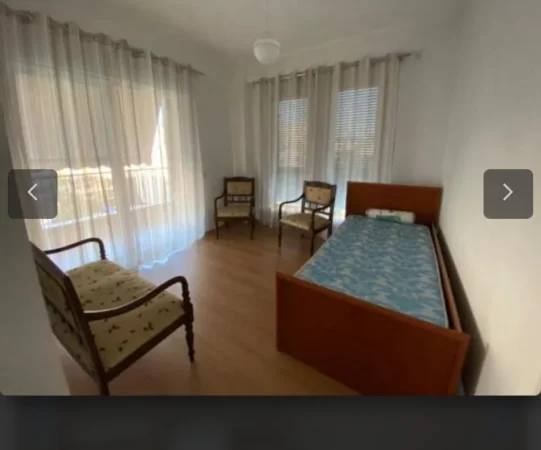 Tirane, jepet me qera apartament 3+1 Kati 5, 120 m² 650 € 