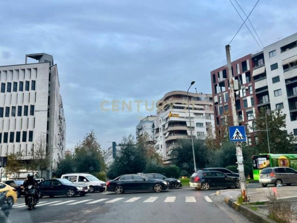 Tirane, jepet me qera apartament 1+1 Kati 5, 70 m² 460 € (Astir)
