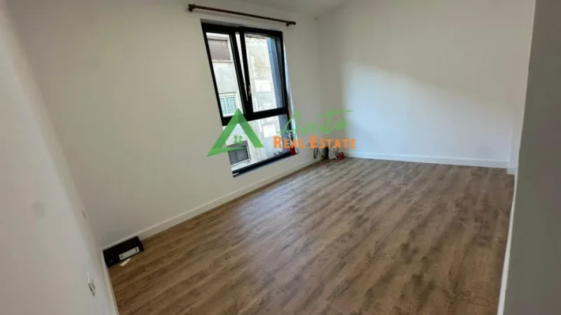 Tirane, jepet me qera zyre Kati 3, 20 m² 400 € (Rruga e Elbasanit)