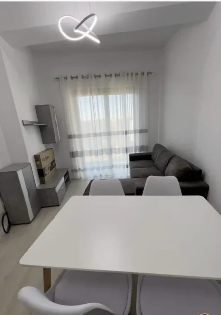 Tirane, jepet me qera apartament 2+1 Kati 7, 570 € 