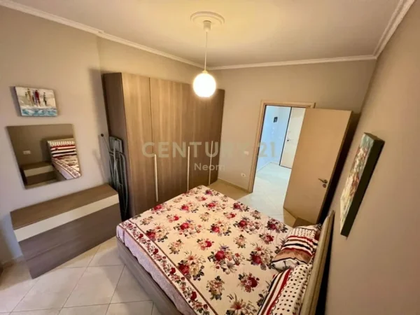 Tirane, jepet me qera apartament 1+1+Aneks+Ballkon Kati 5, 67 m² 460 € (Neom128663)