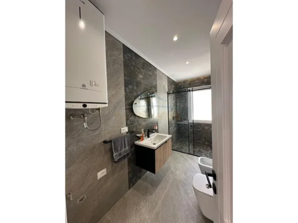 shitet apartament 2+1 Kati 5, 86 m² 140.000 €