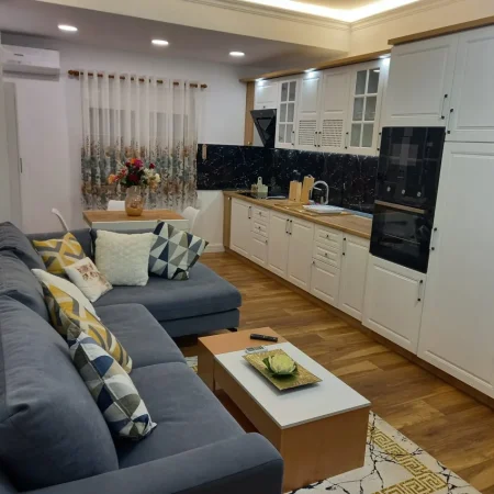 Tirane, jepet me qera apartament 1+1+Ballkon Kati 3, 70 m² 750 € (MARGARITA TUTULANI)