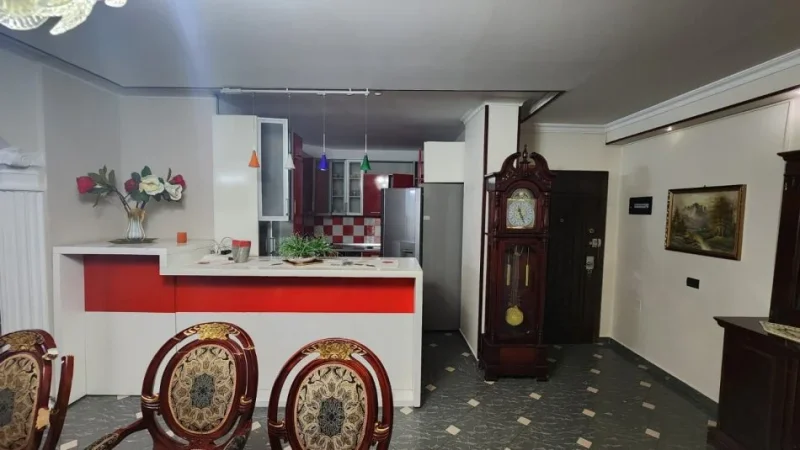 Tirane, jepet me qera apartament 3+1 Kati 6, 700 € 