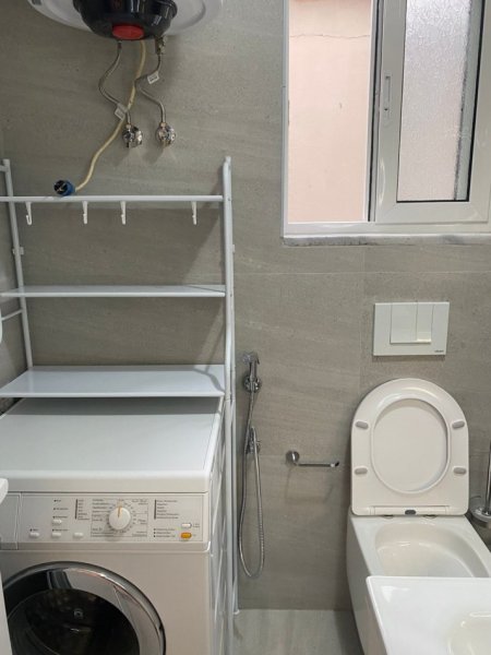 Jepet Super Hyrje 1+1 me Qera ne Laprake,  400 €