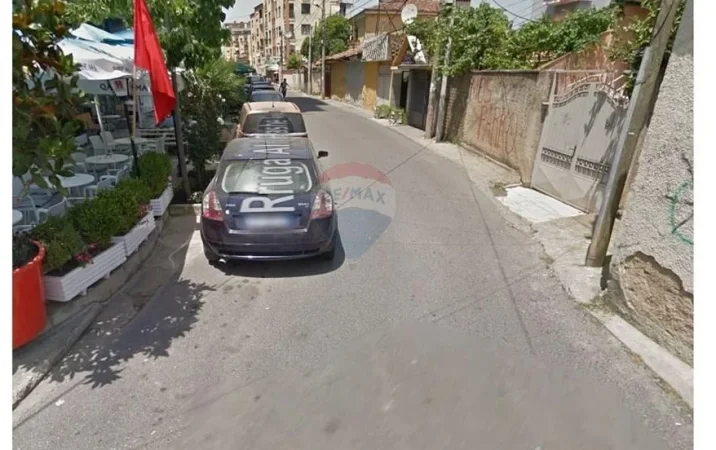 Tirane, shitet apartament 1+1 , 67 m² 167.200 € (Rruga Ali pashe Gucia)