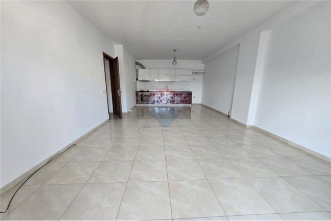 Tirane, shitet apartament 2+1+Ballkon Kati 3, 110 m² 180.000 € (Viva Market)