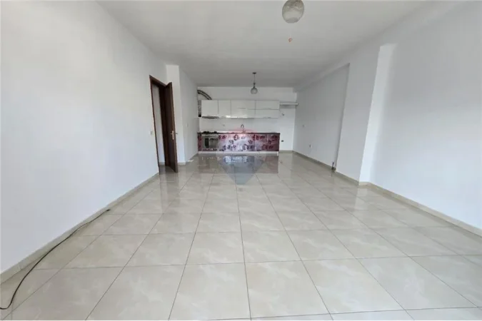 Tirane, shitet apartament 2+1+Ballkon Kati 3, 110 m² 180.000 € (Viva Market)