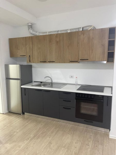 Tirane, jepet me qera apartament 1+1+Ballkon Kati 1, 60 m² 500 € (LIQENI THATE)