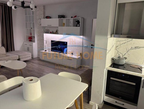 Qira, Apartament 2+1, Stacioni i Trenit