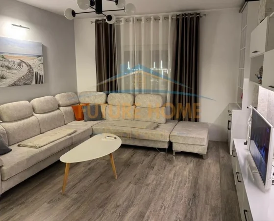 Qira, Apartament 2+1, Stacioni i Trenit