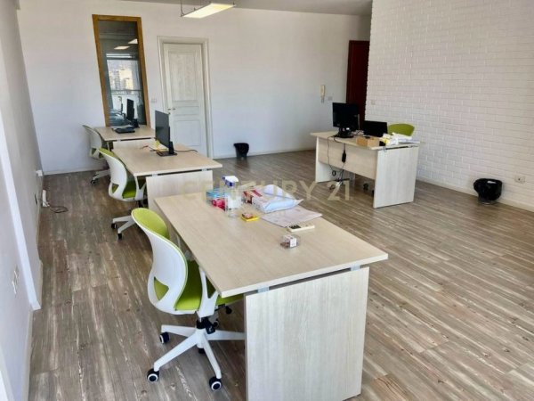 Tirane, jepet me qera zyre Kati 5, 125 m² 1.600 € (Neom128665)