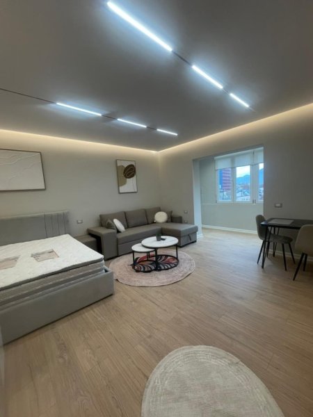 Tirane, shitet apartament 2+1+Ballkon Kati 5, 90 m² 235.000 € (RRUGA E BARRIKADAVE)