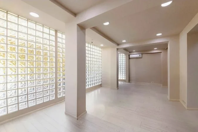 Tirane, jepet me qera ambjent biznesi , 120 m²