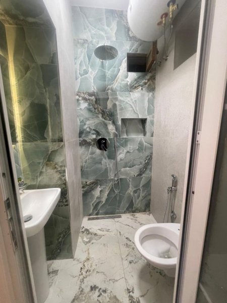 Tirane, shitet garsonier Kati 5, 34 m² 108.000 € (GARSONIERE)