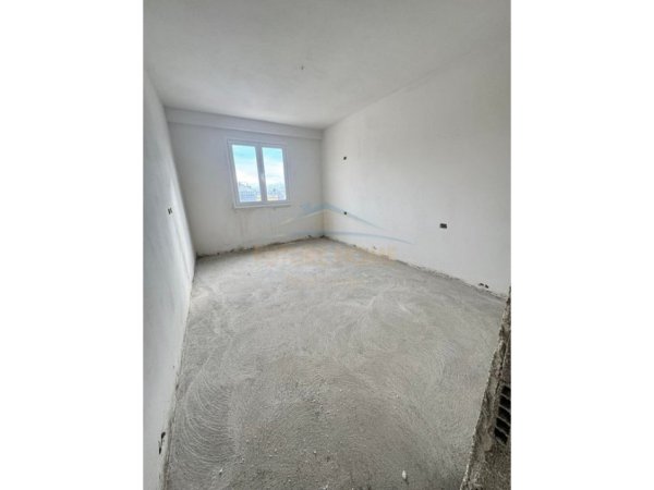 Tirane, shitet apartament 1+1 Kati 4, 68 m² 99.000 € (Yzberisht , Kompleksi “Sino Llane”)