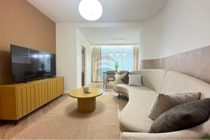 Tirane, jepet me qera 1+1 , 54 m² 900 € 