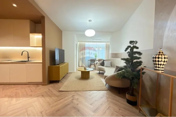 Tirane, jepet me qera 1+1 , 54 m² 900 € 